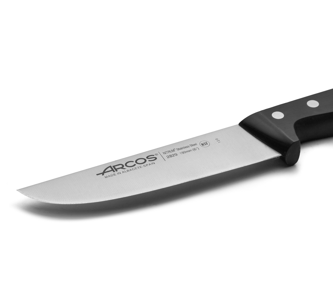 Couteau de boucher droit universel Arcos avec lame de 15 cm et manche en polyoxyméthylène