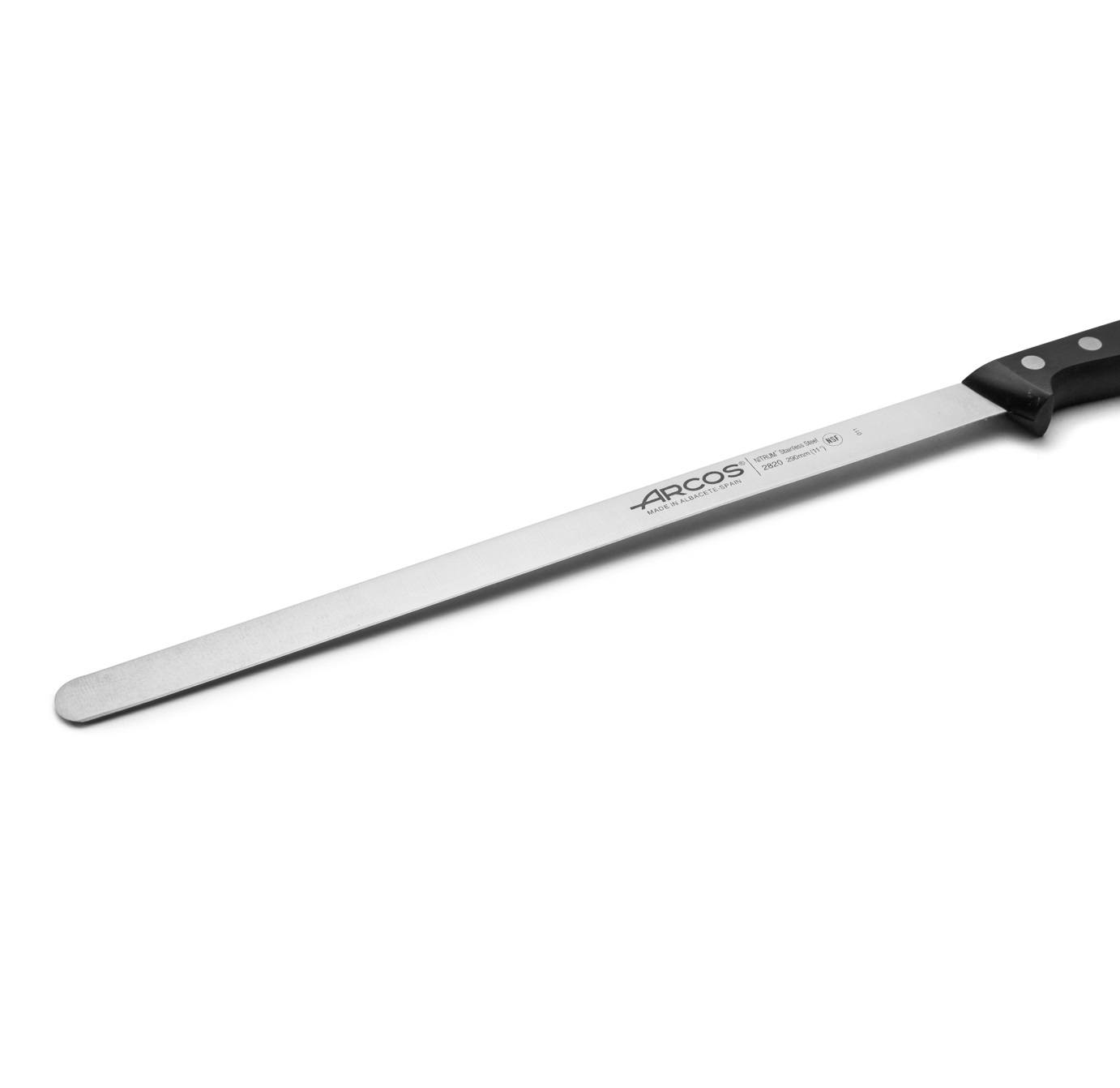 Arcos round-tip ham knife with a 29 cm blade, Universal series, and a polyoxymethylene handle.