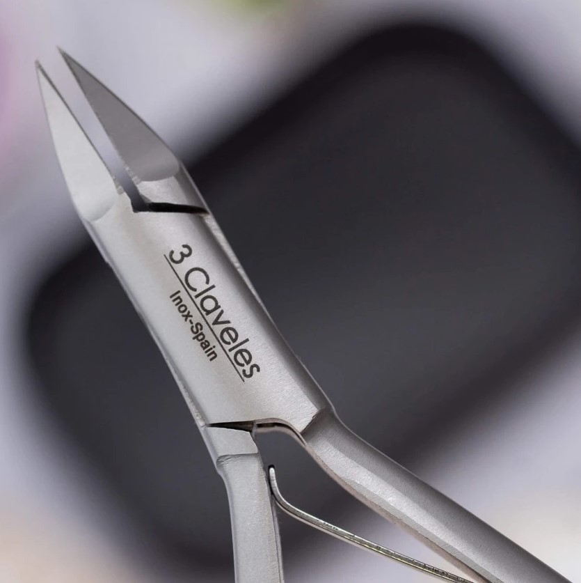 Pince à ongles incarnés en acier inoxydable et cobalt 3 Claveles 13 cm