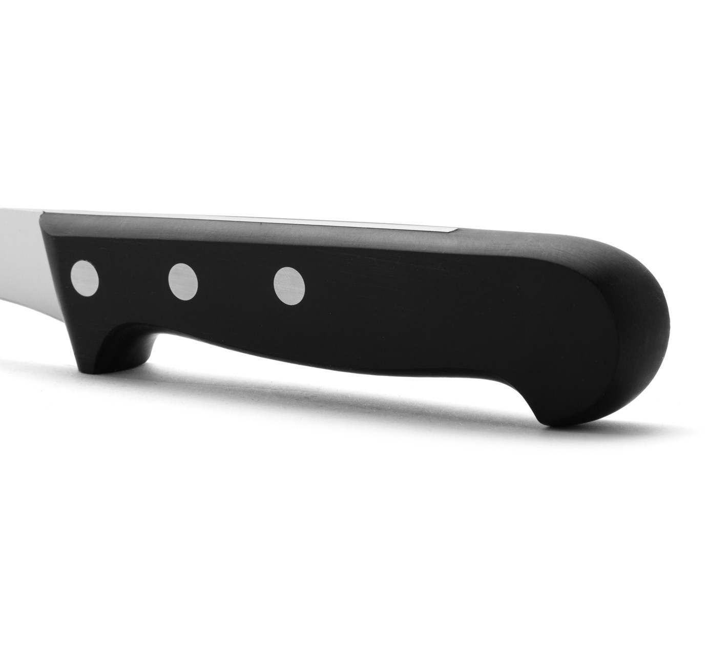 Cuchillo deshuesador Arcos Universal con mango de polioximetileno negro y hoja de 130 mm
