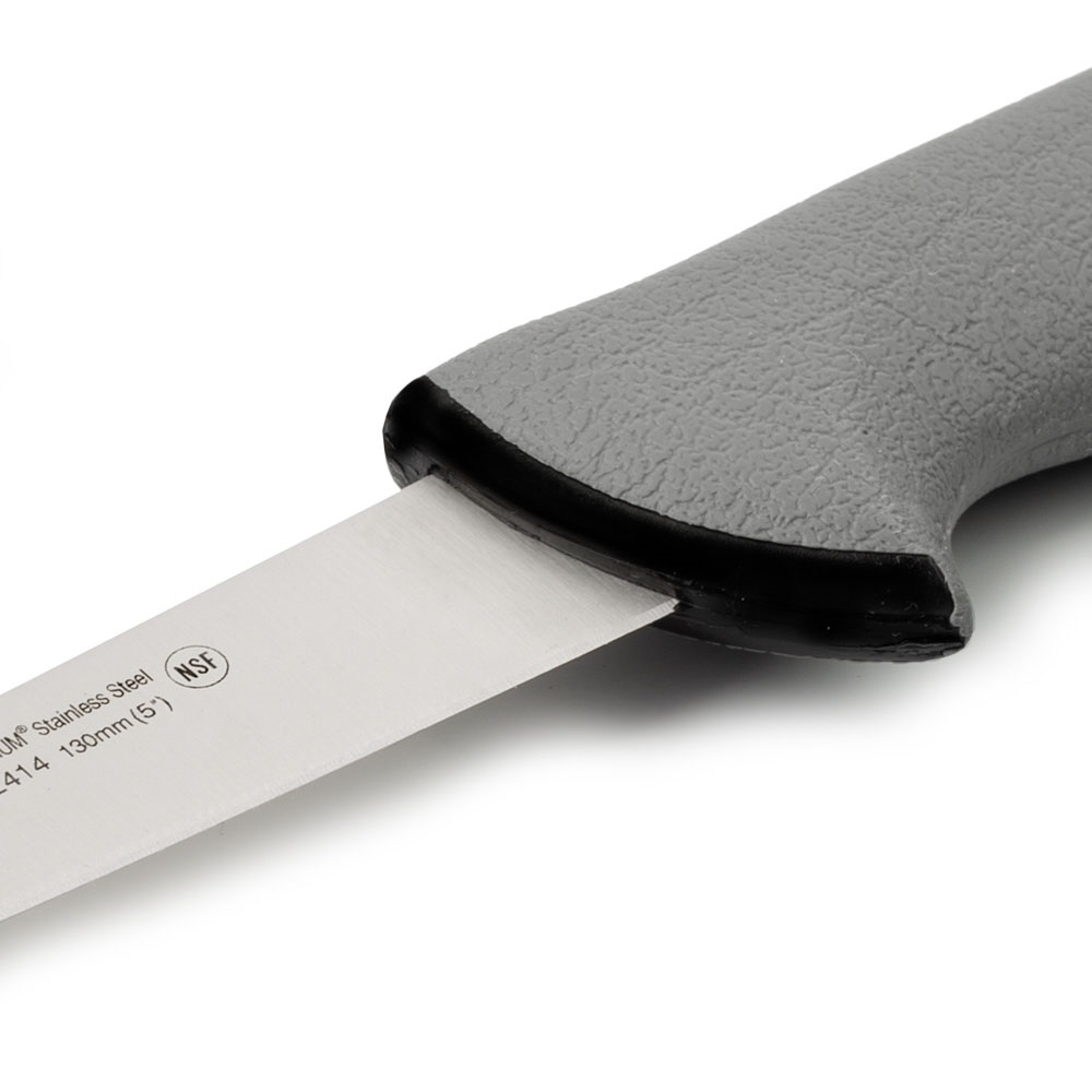 Arcos butcher knife with a 13 cm blade and a black double-injection handle
