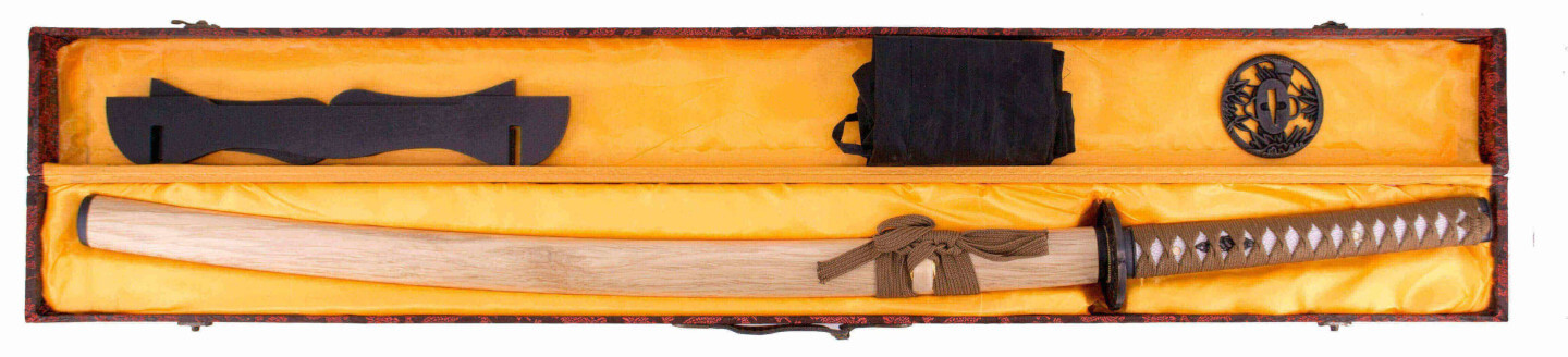 Functional Katana with wood colored scabbard and brown stringing